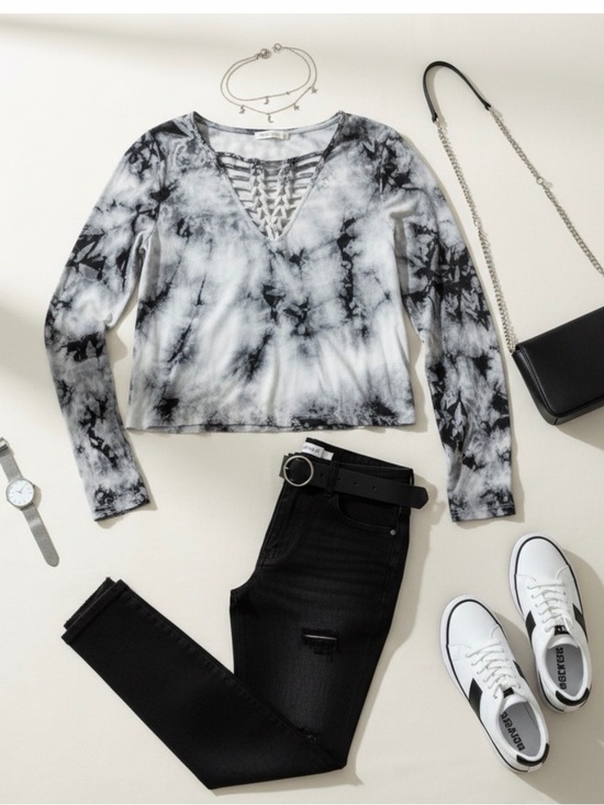 American Eagle Outfitters Tops - Wow! Great little blouse!